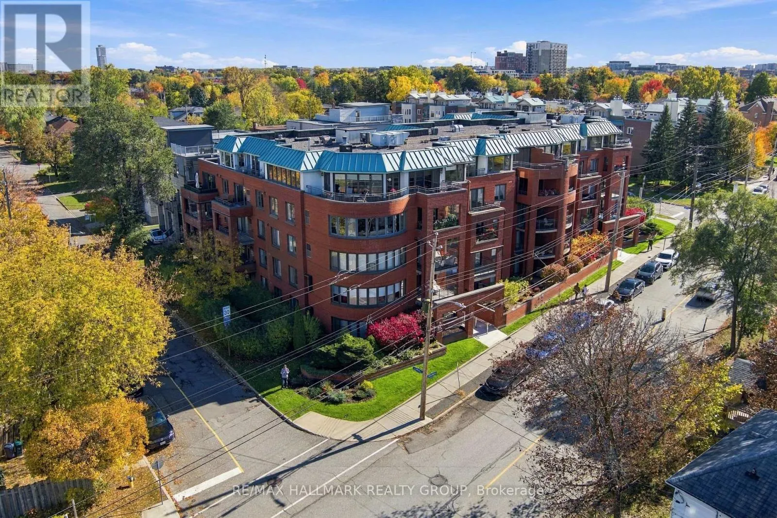 401 - 959 NORTH RIVER ROAD