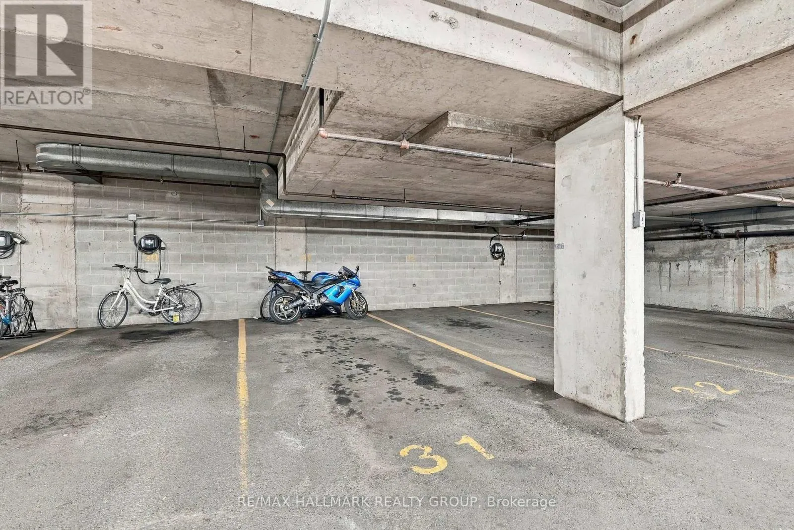 401 - 959 NORTH RIVER ROAD