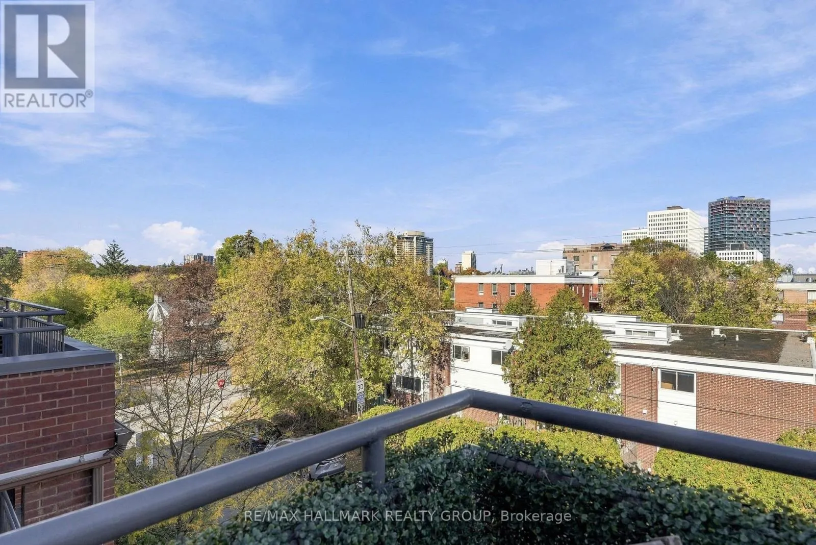 401 - 959 NORTH RIVER ROAD