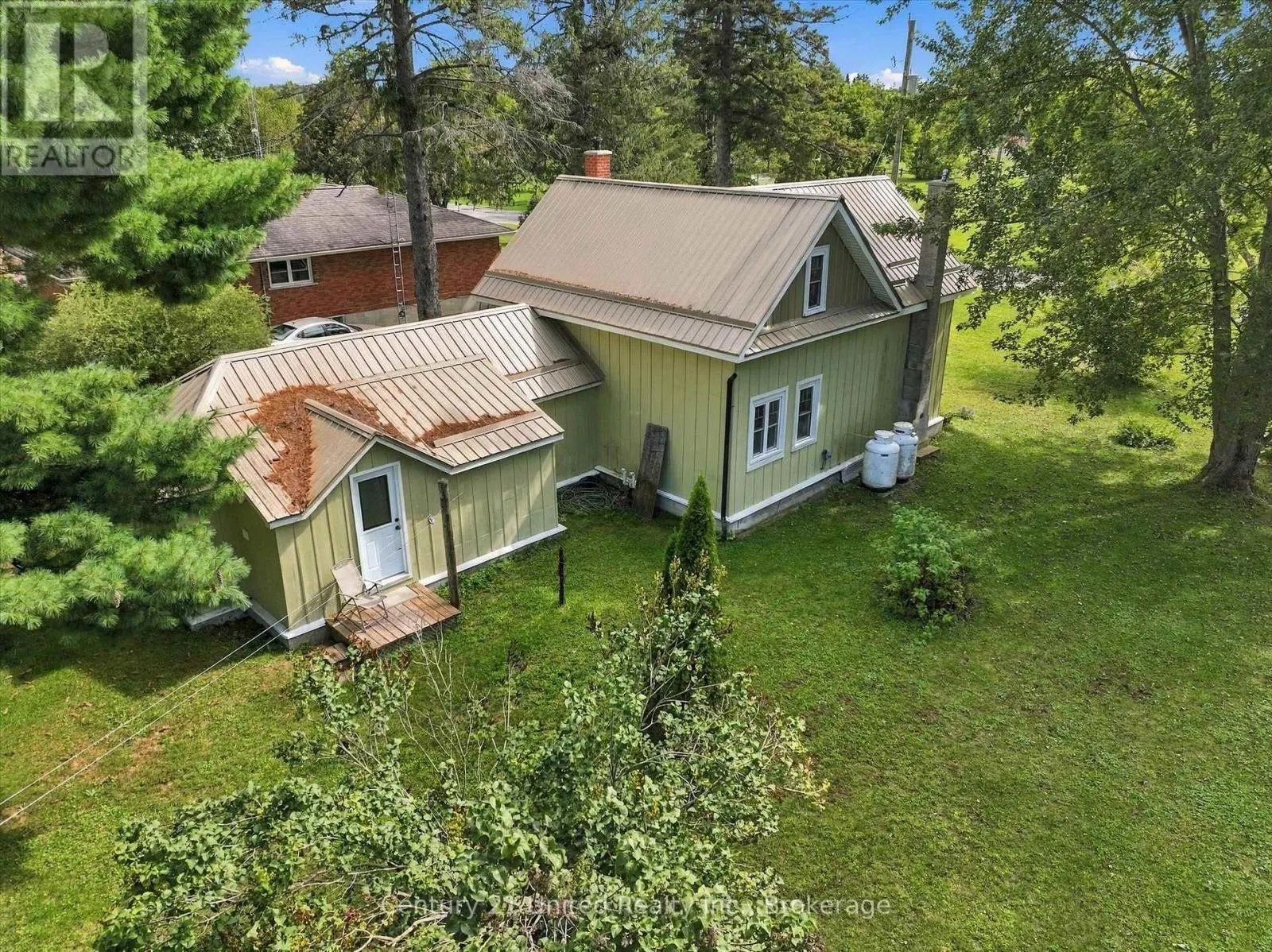 164 HILLSIDE DRIVE