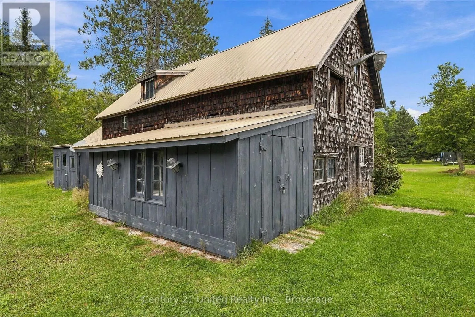 164 HILLSIDE DRIVE