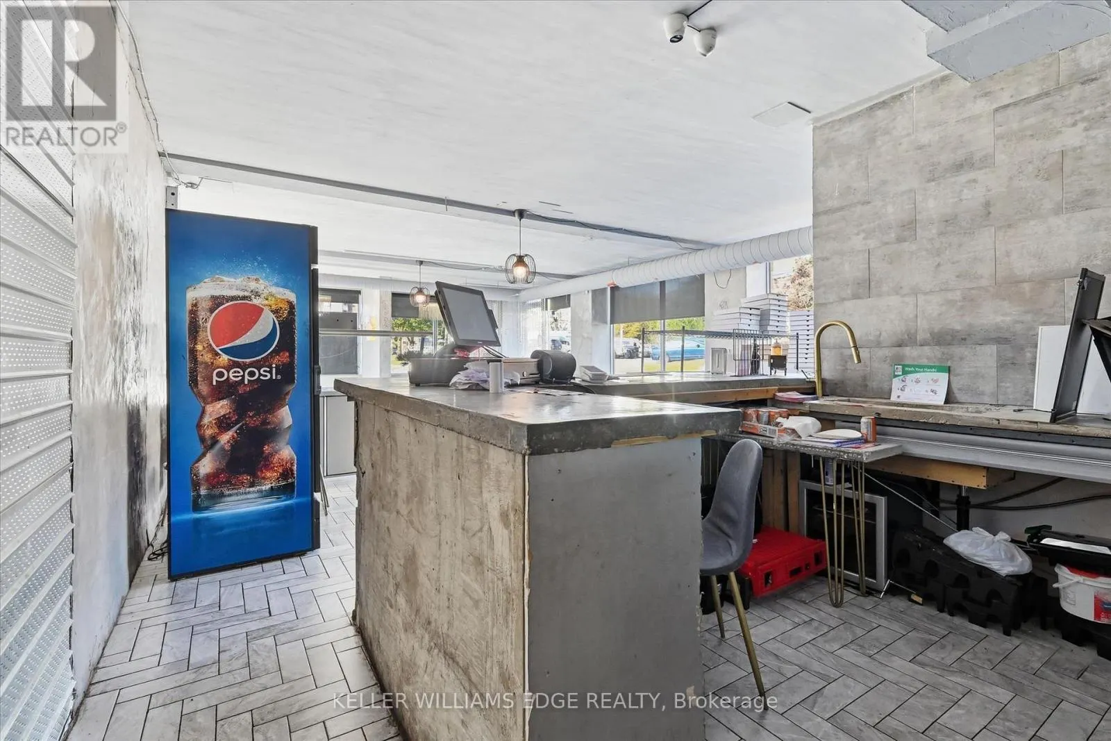 72 KING STREET E