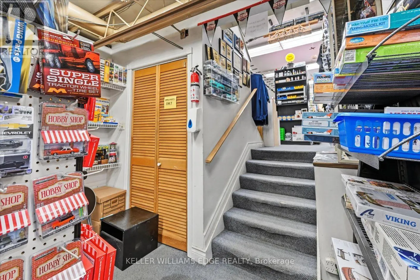 72 KING STREET E