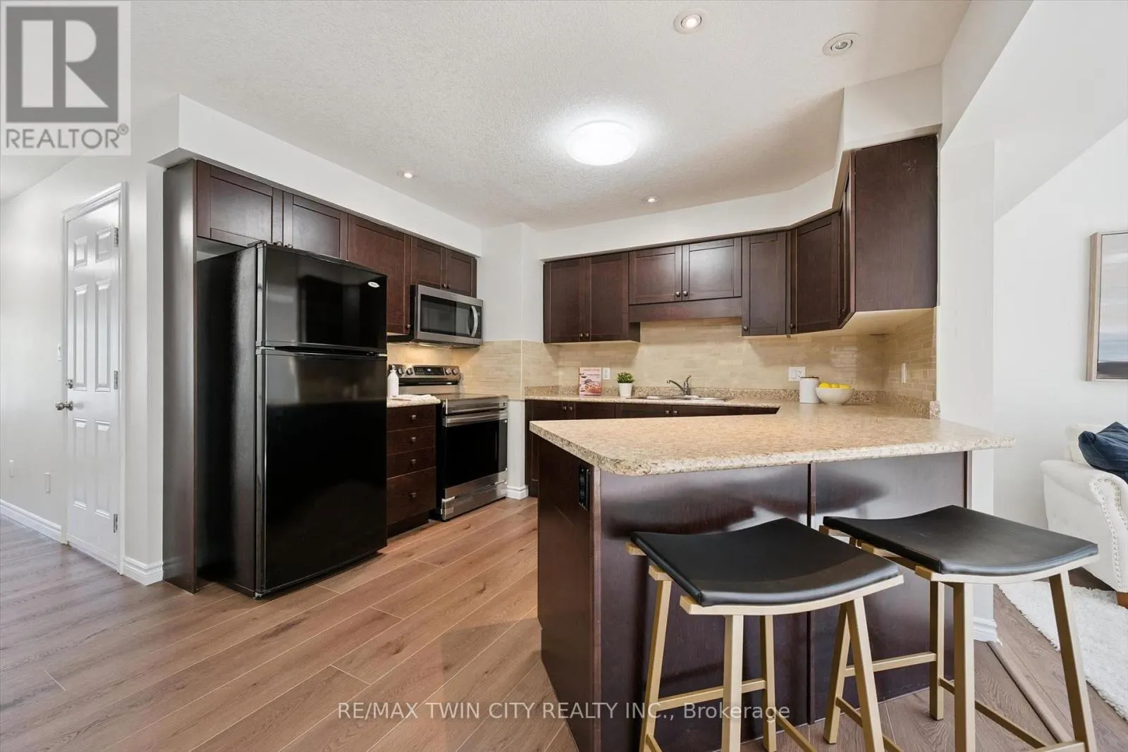 24 - 555 CHABLIS DRIVE