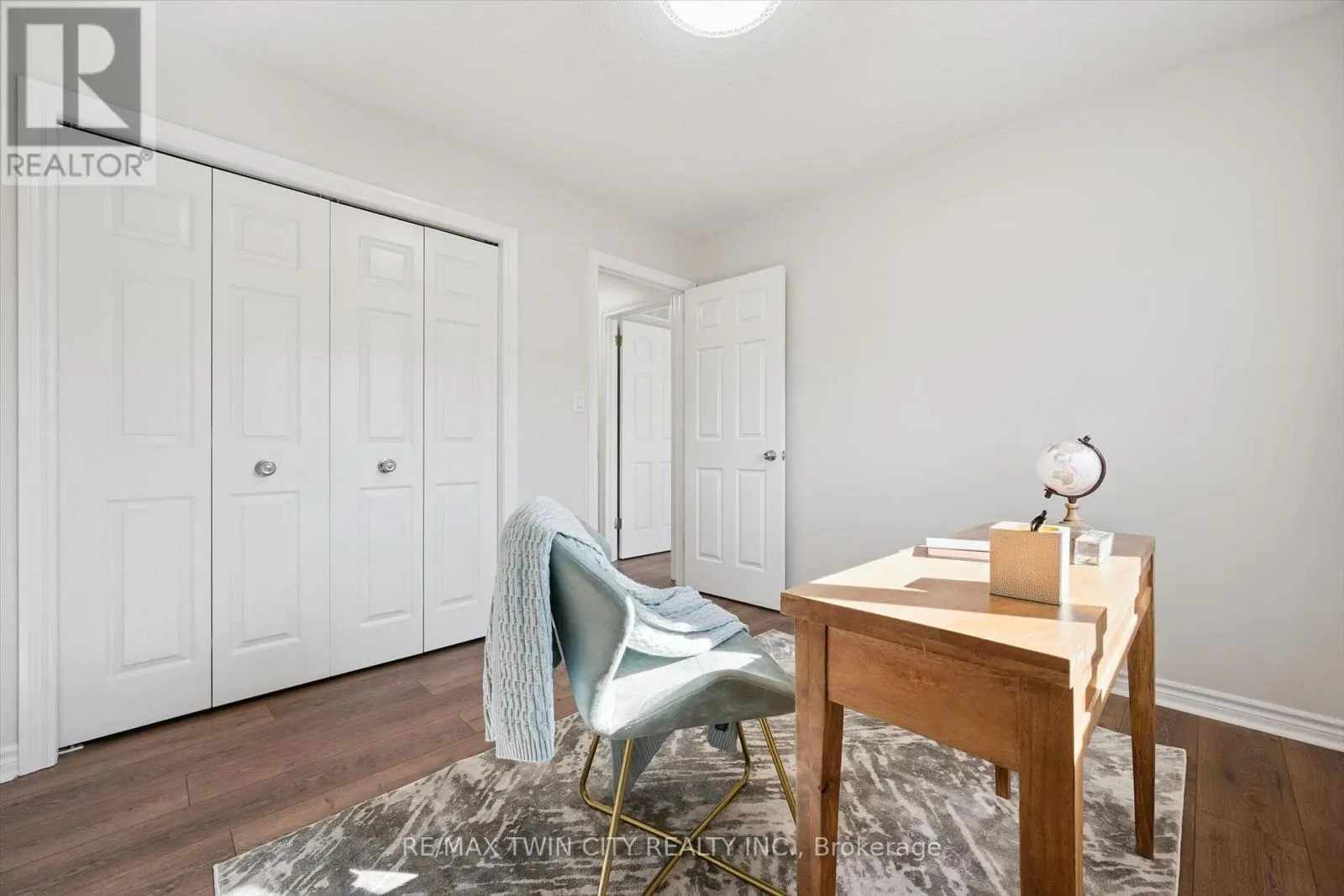 24 - 555 CHABLIS DRIVE
