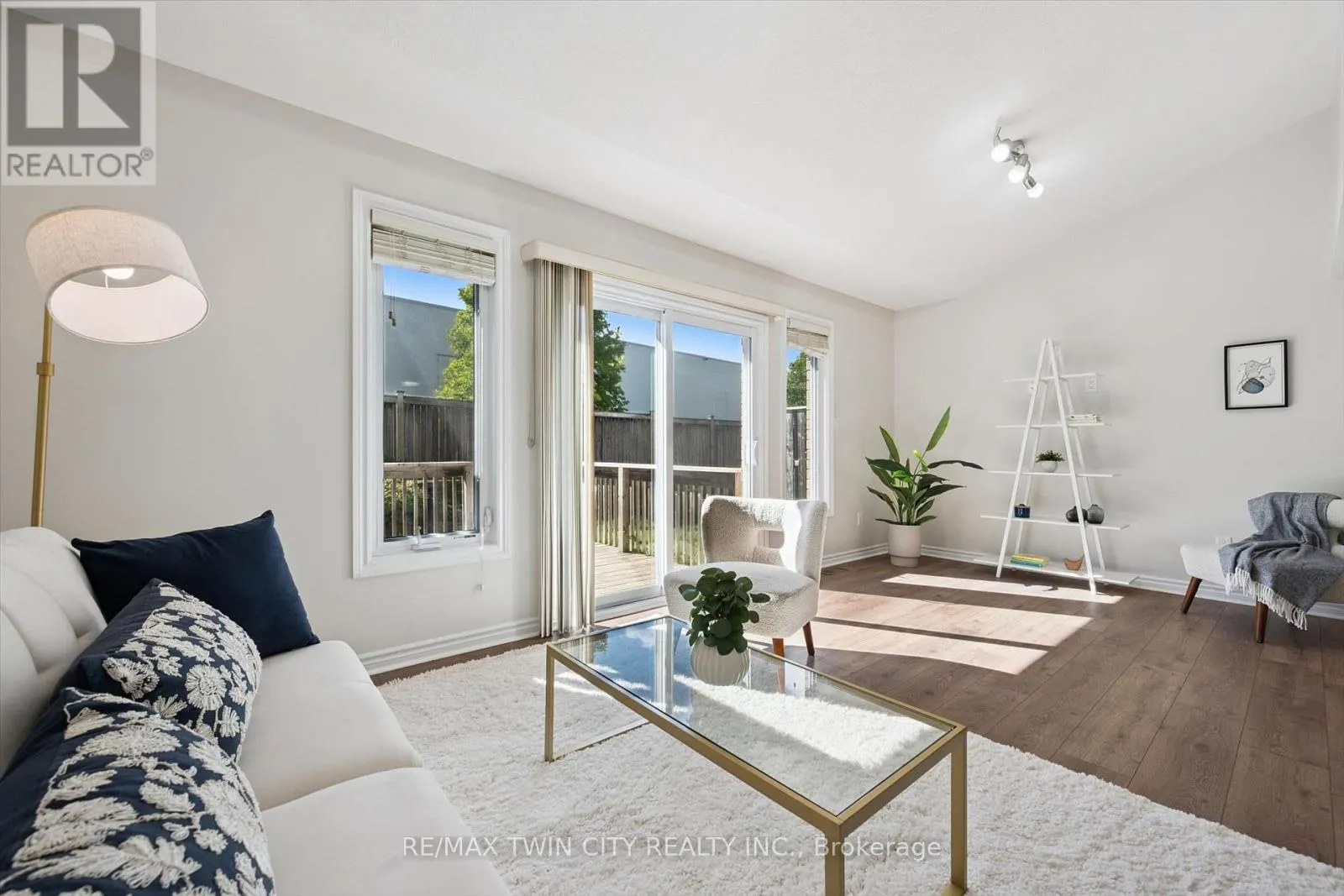 24 - 555 CHABLIS DRIVE