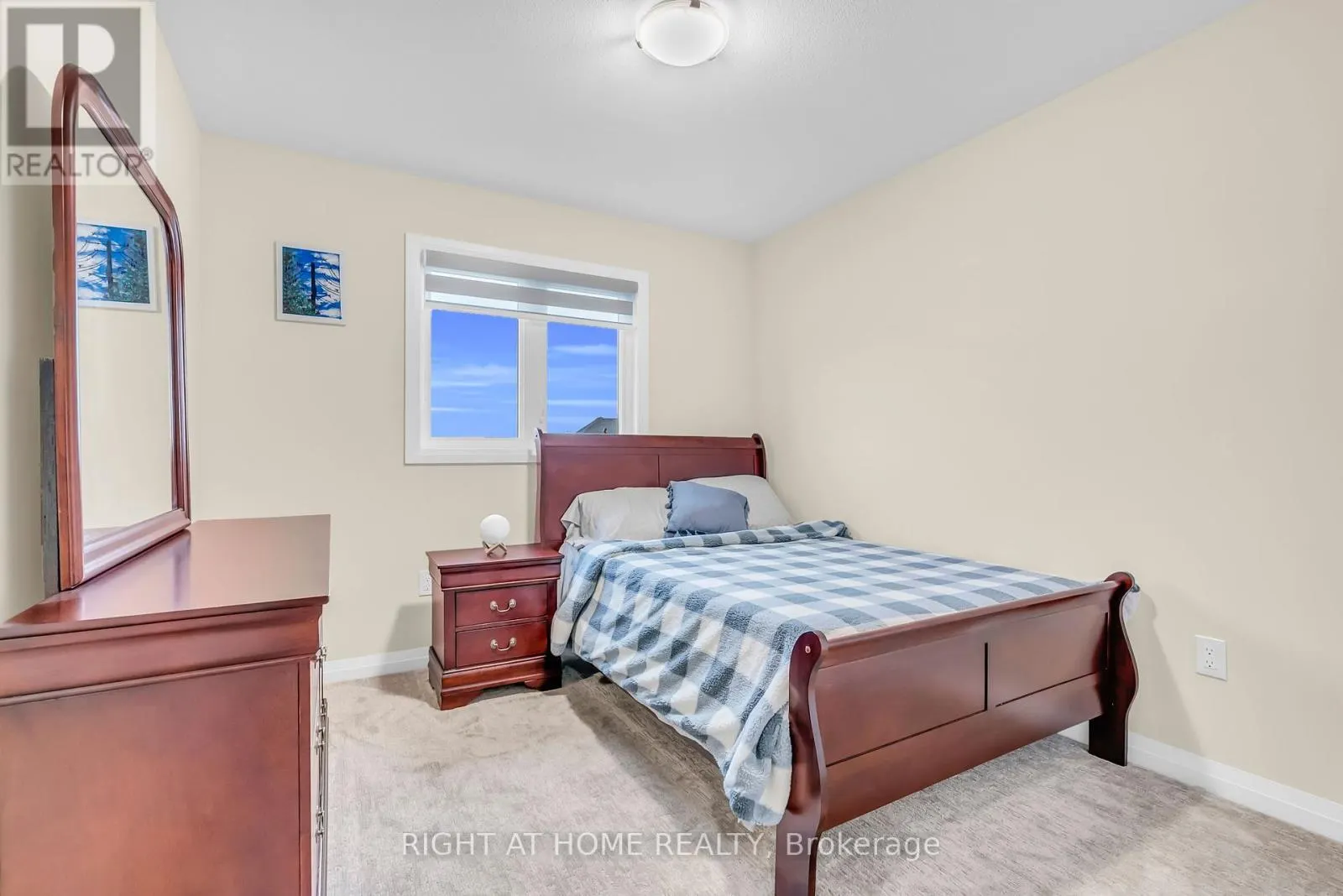 4 WEST CREEK COURT