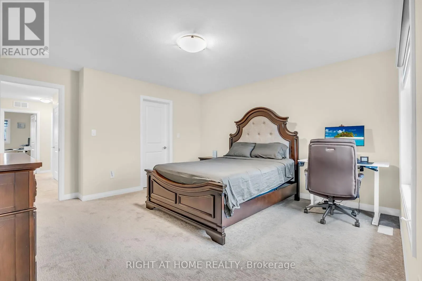 4 WEST CREEK COURT