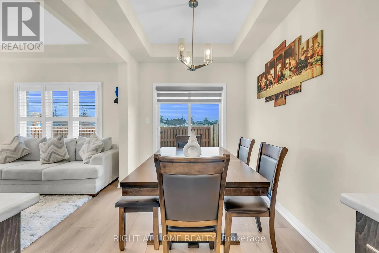 4 WEST CREEK COURT