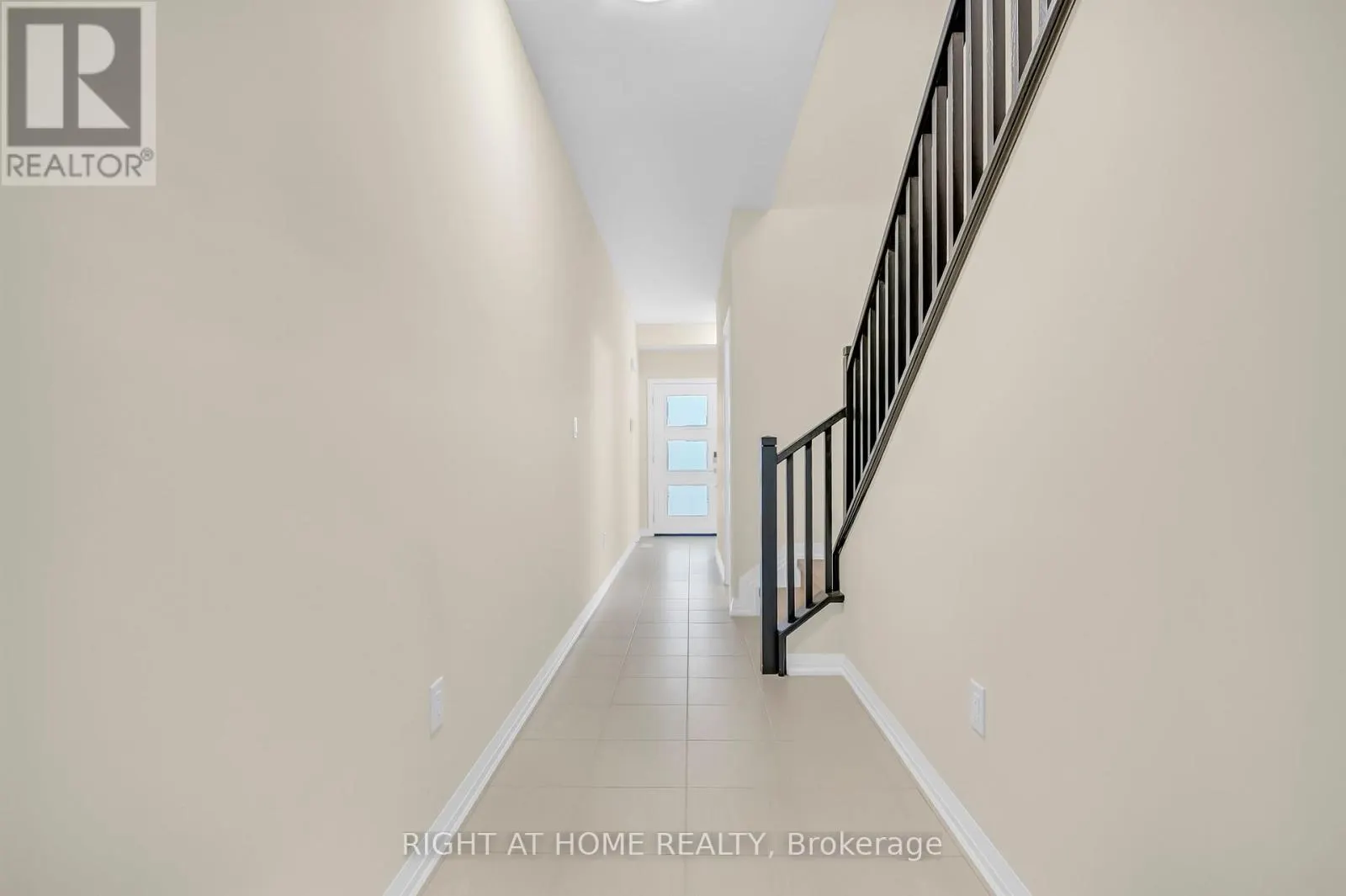 4 WEST CREEK COURT