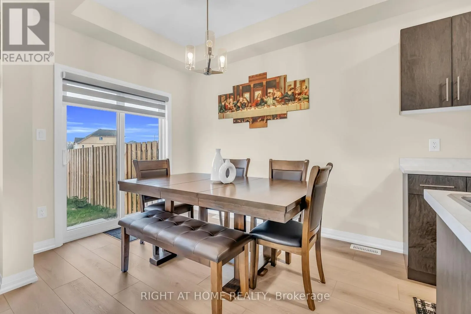 4 WEST CREEK COURT