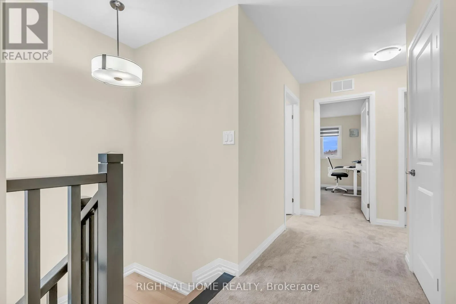 4 WEST CREEK COURT