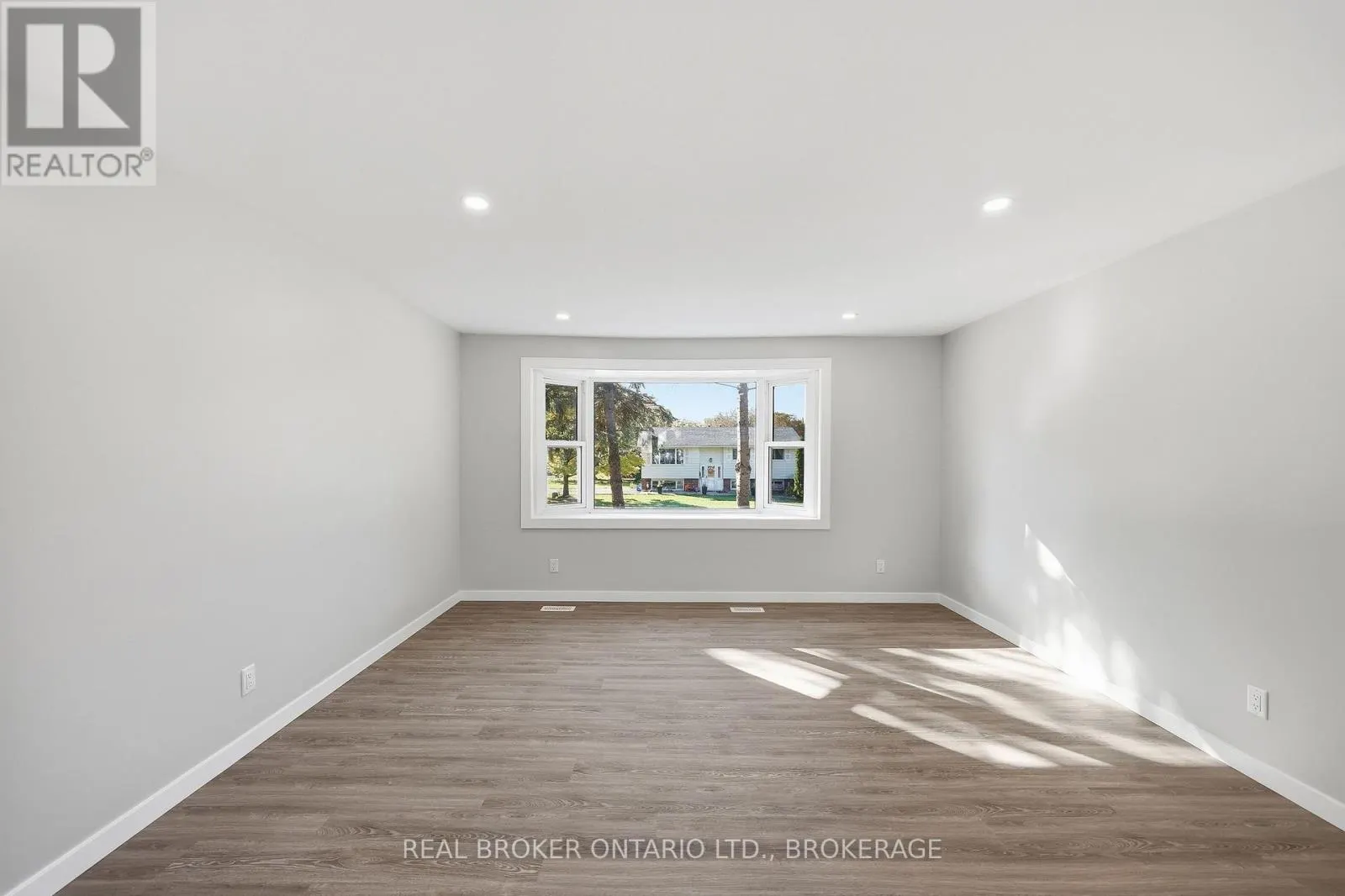 759 HIGH GATE PARK DRIVE