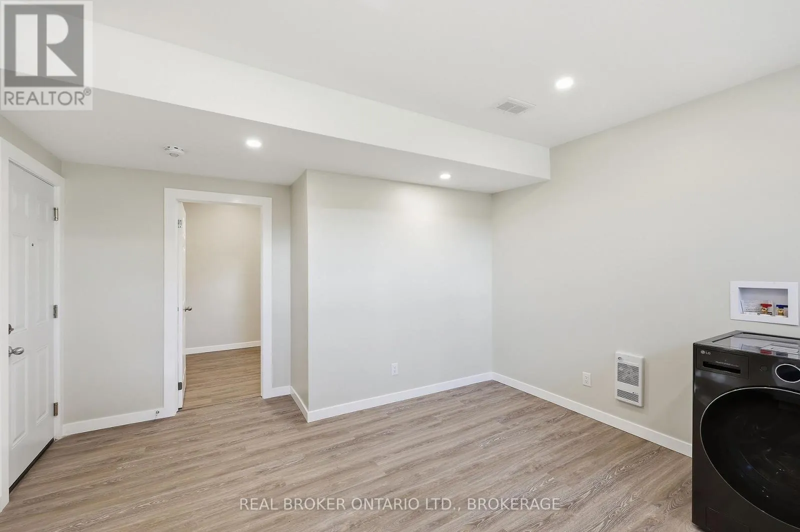 759 HIGH GATE PARK DRIVE