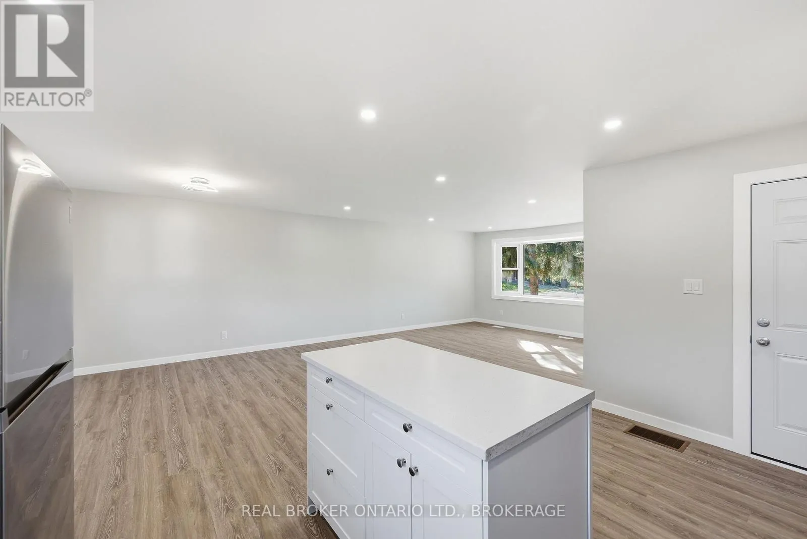 759 HIGH GATE PARK DRIVE