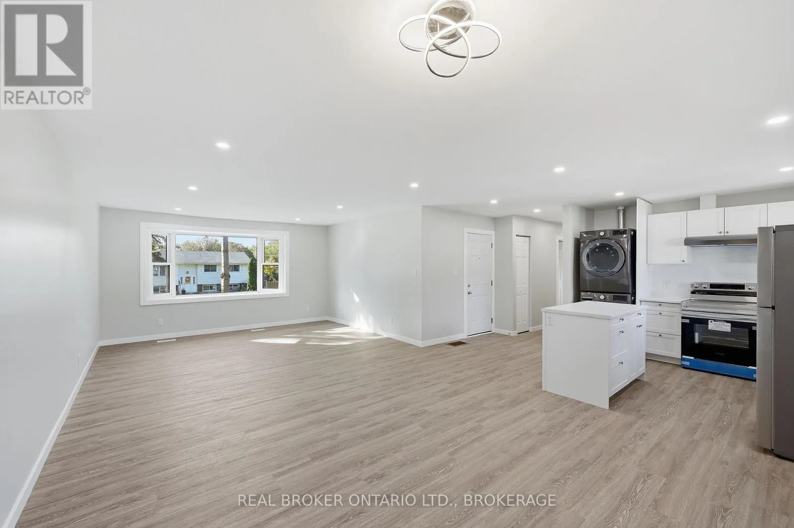 759 HIGH GATE PARK DRIVE