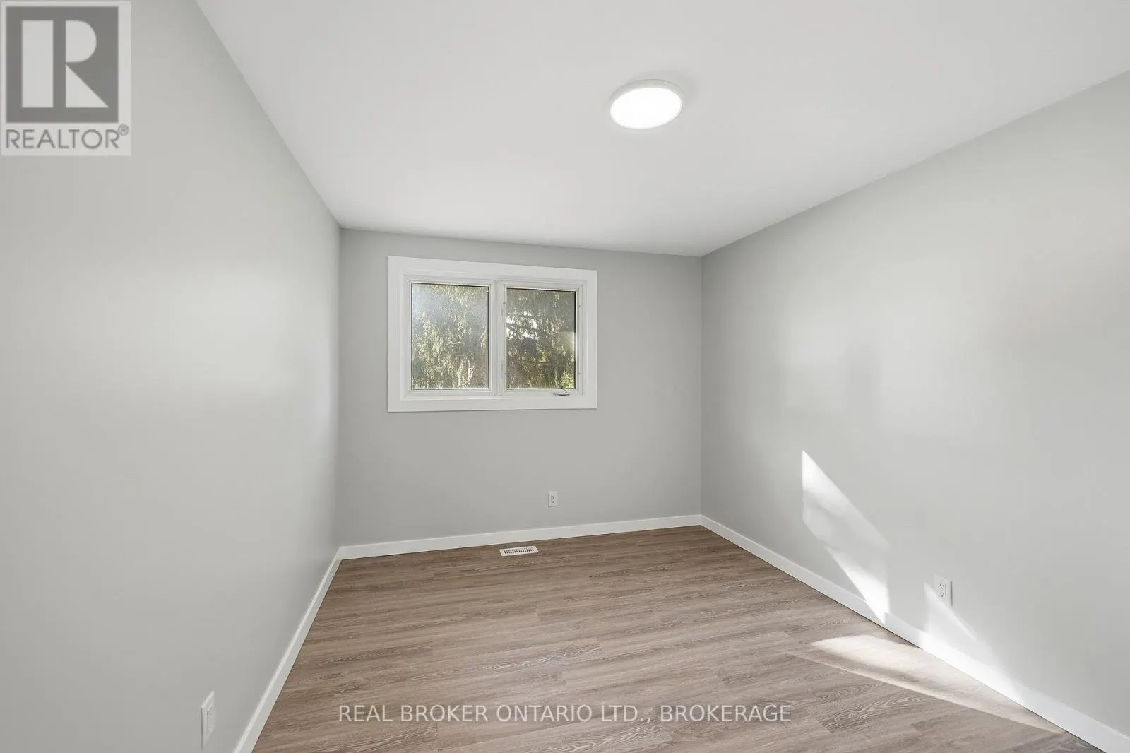 759 HIGH GATE PARK DRIVE