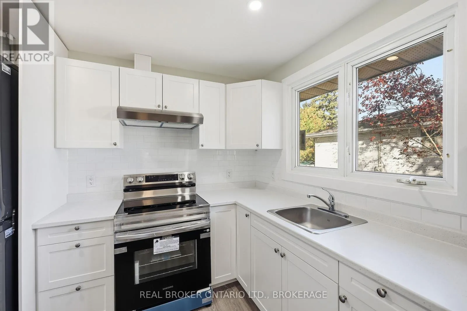 759 HIGH GATE PARK DRIVE