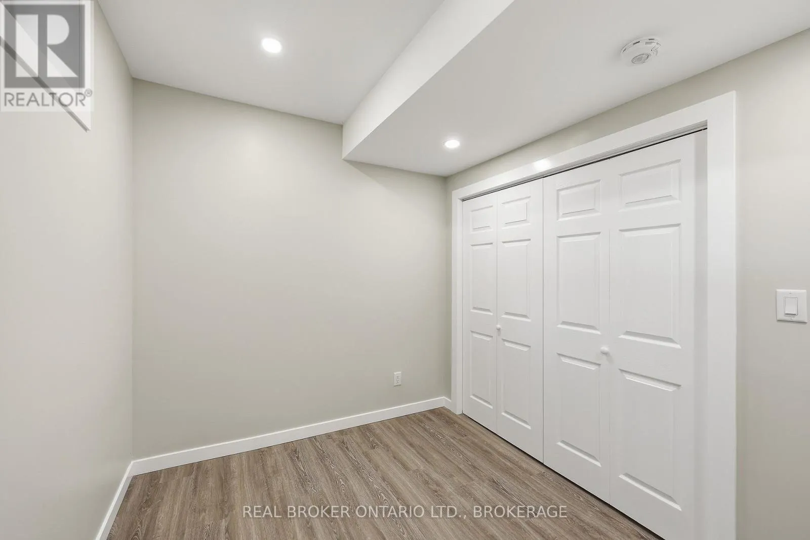 759 HIGH GATE PARK DRIVE