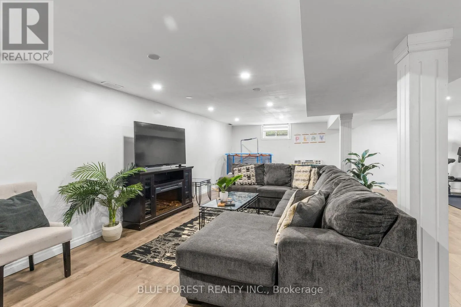 42 DUNWICH DRIVE