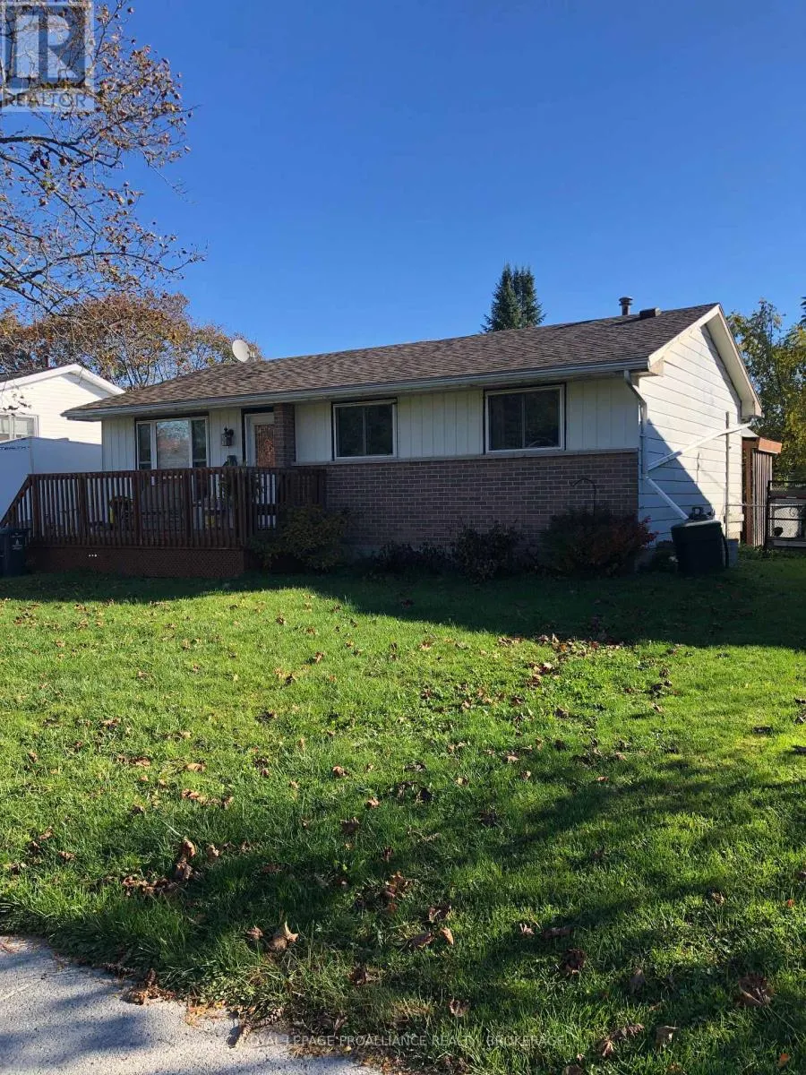 804 CLARK CRESCENT