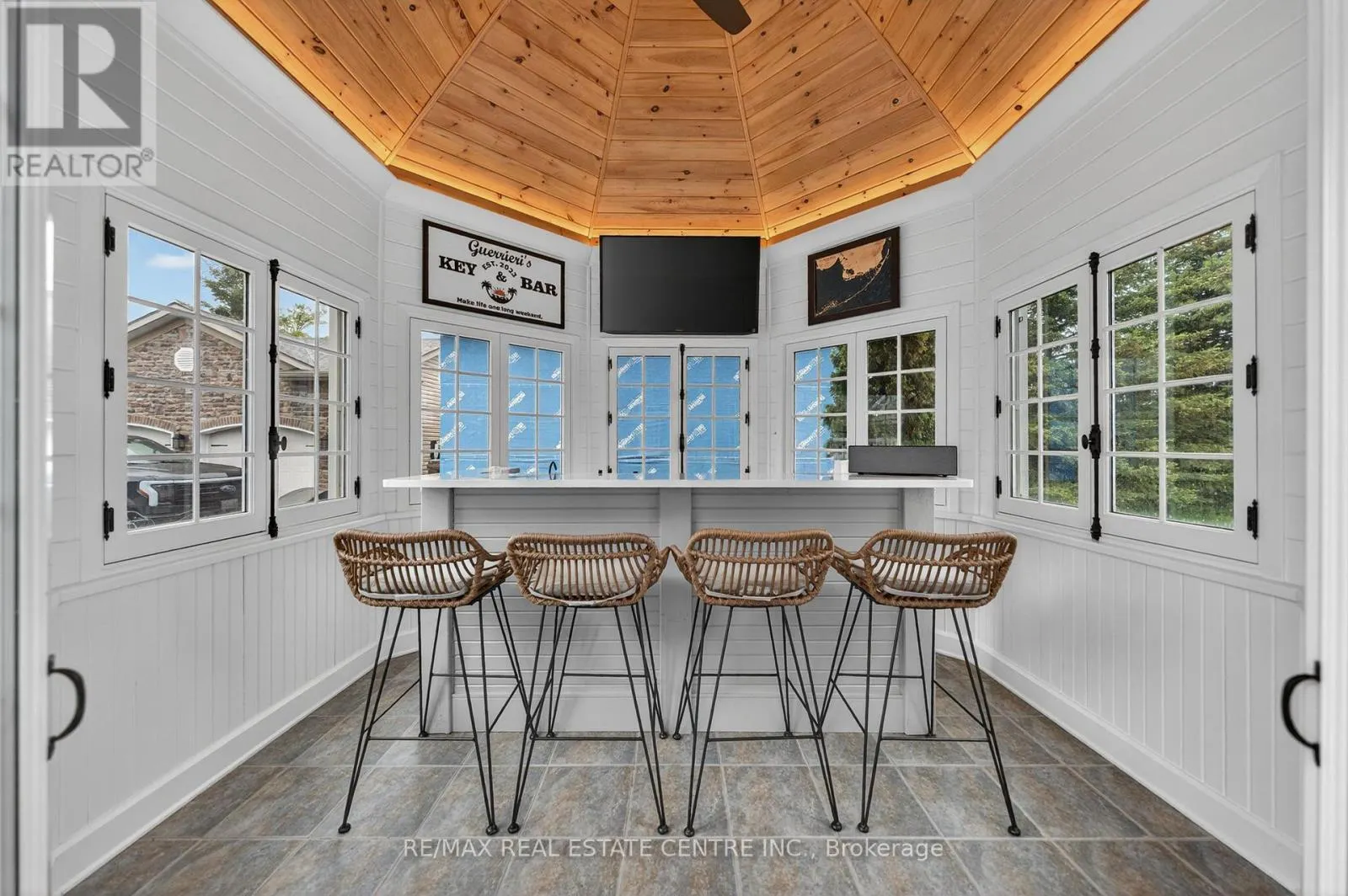 6805 CONCESSION 2