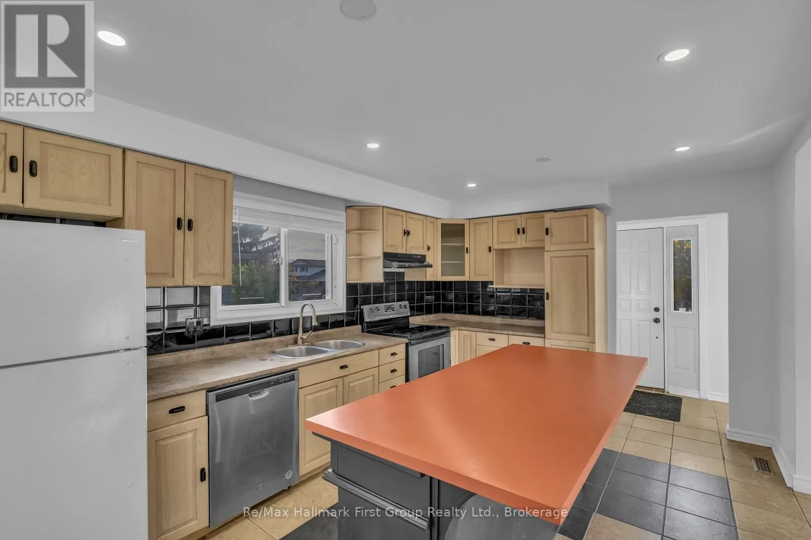 MAIN - 78 COMMERFORD STREET #Main