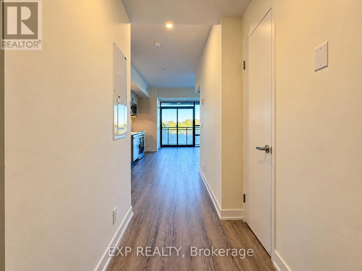 226 - 350 PRINCE CHARLES DRIVE S #226