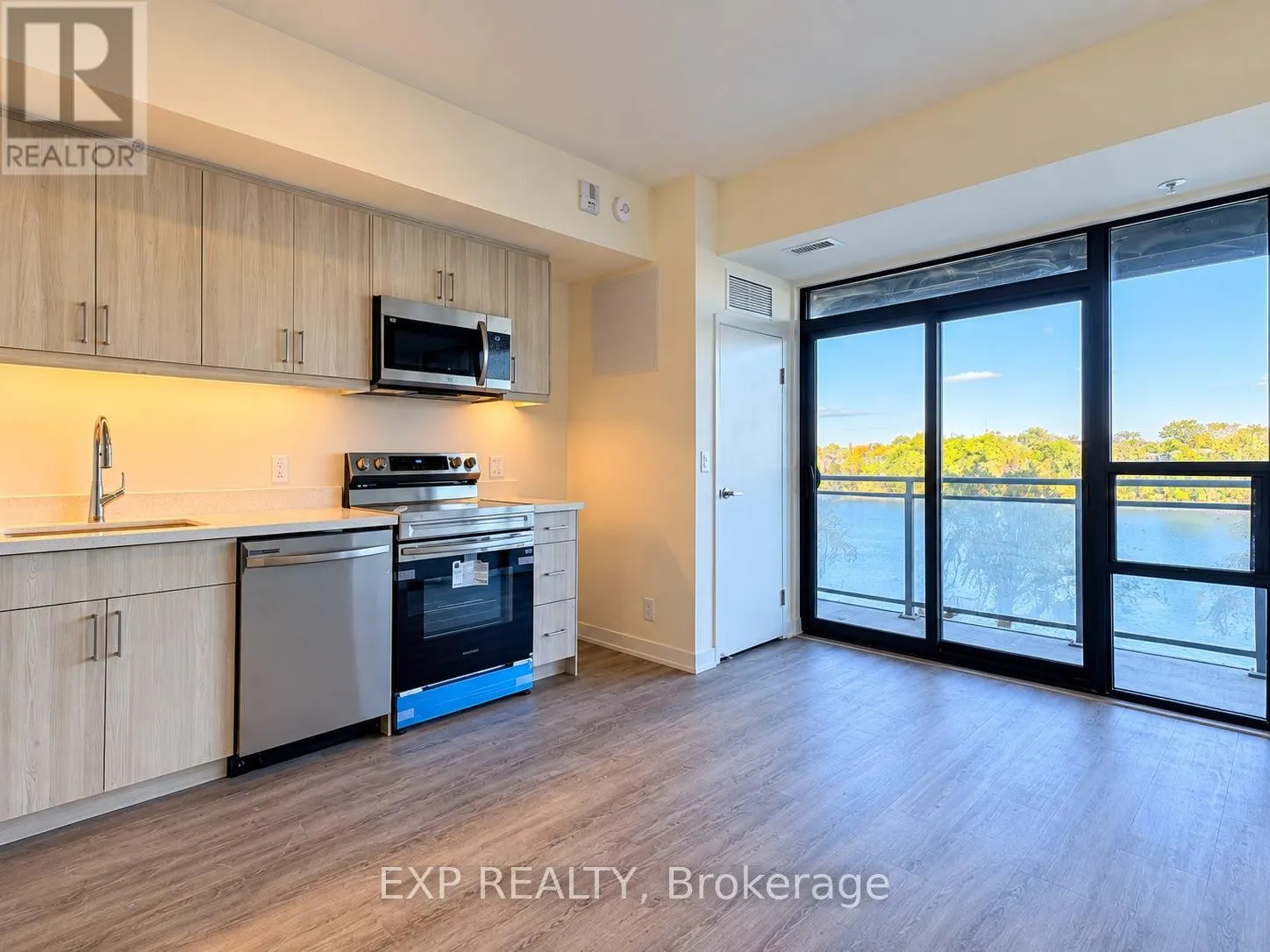 226 - 350 PRINCE CHARLES DRIVE S #226