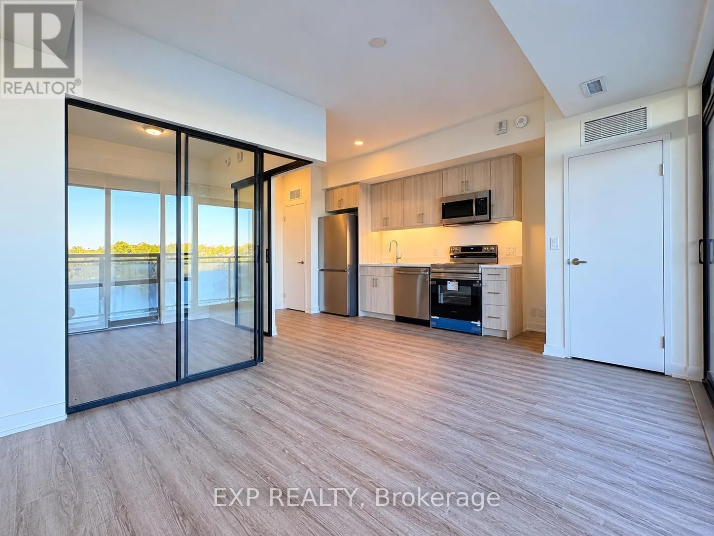 226 - 350 PRINCE CHARLES DRIVE S #226