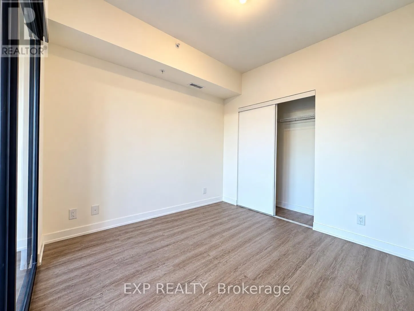 226 - 350 PRINCE CHARLES DRIVE S #226