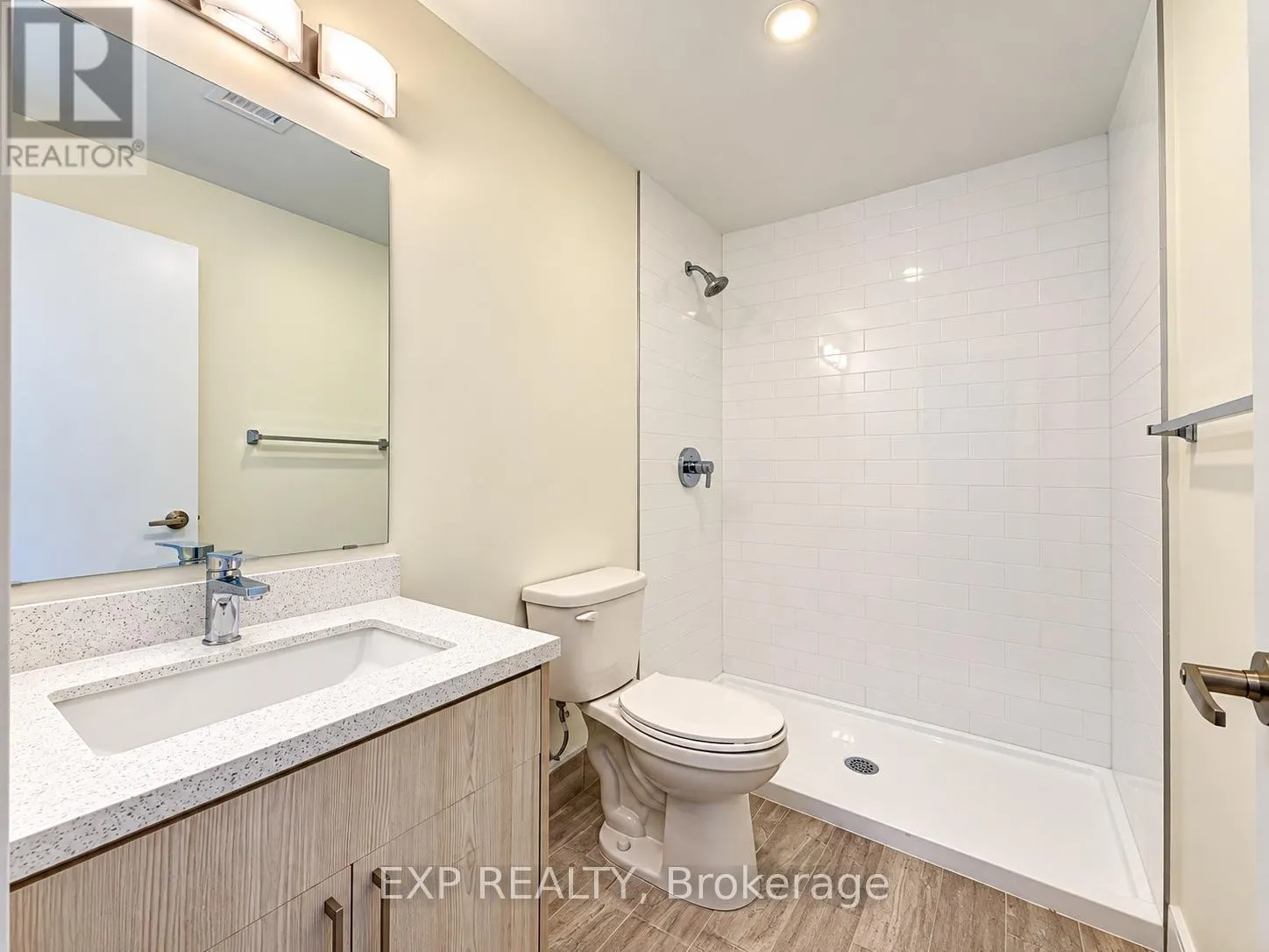 226 - 350 PRINCE CHARLES DRIVE S #226