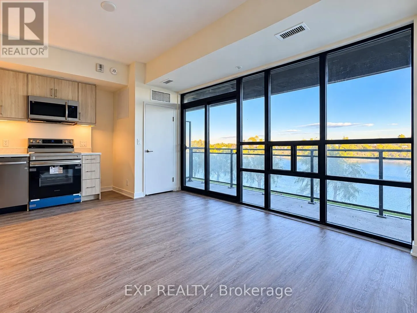 226 - 350 PRINCE CHARLES DRIVE S #226