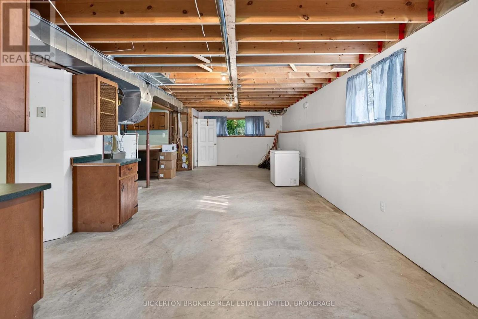 354 OAK STREET