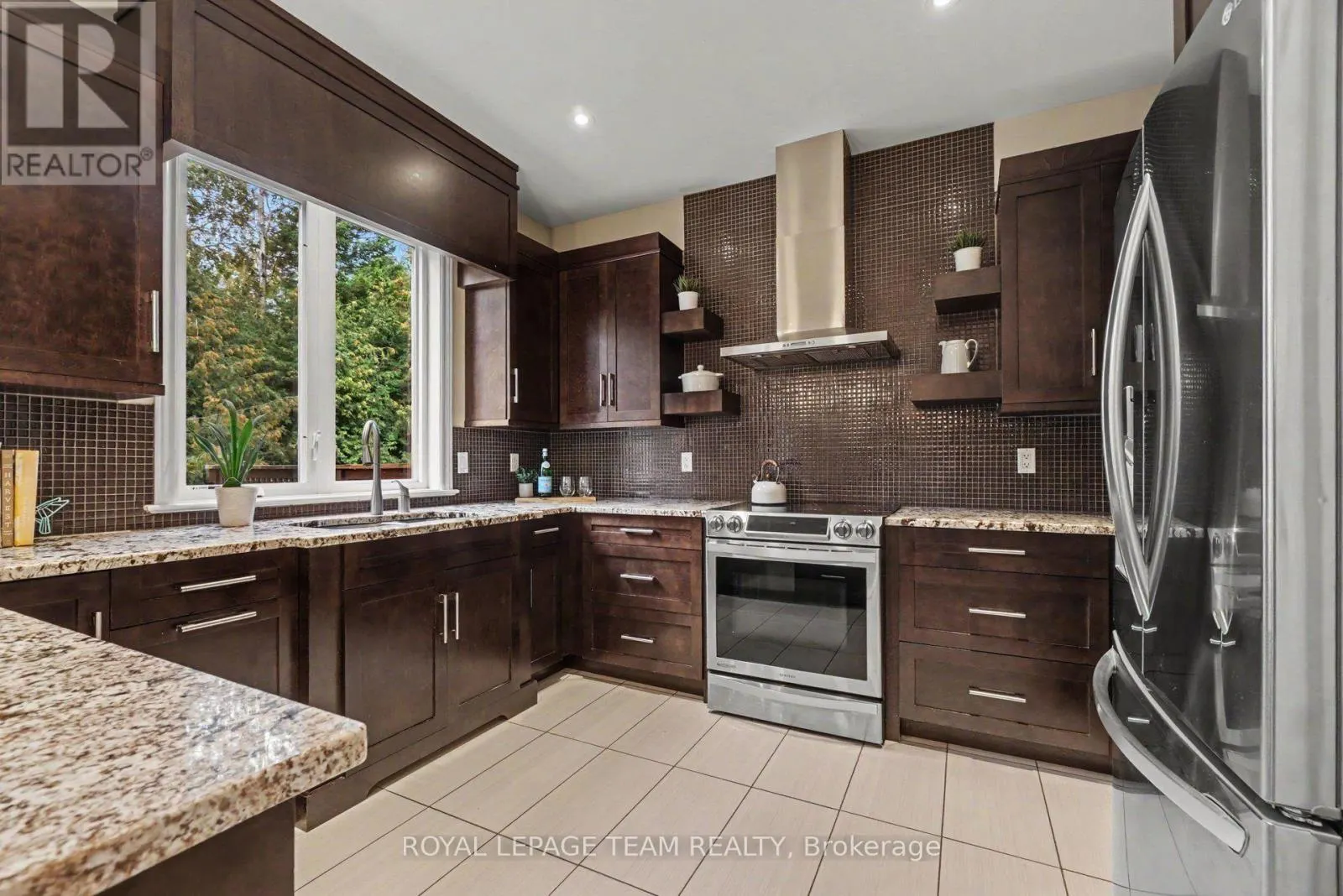 152 WEST RIDGE DRIVE
