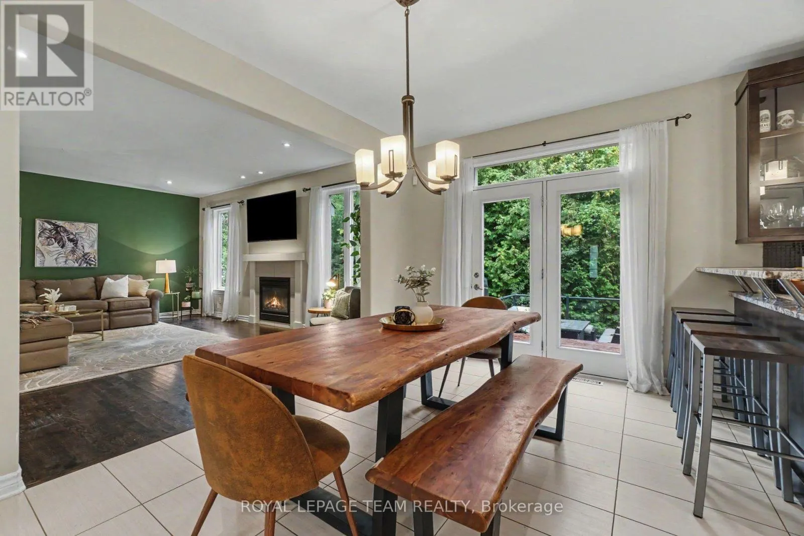 152 WEST RIDGE DRIVE