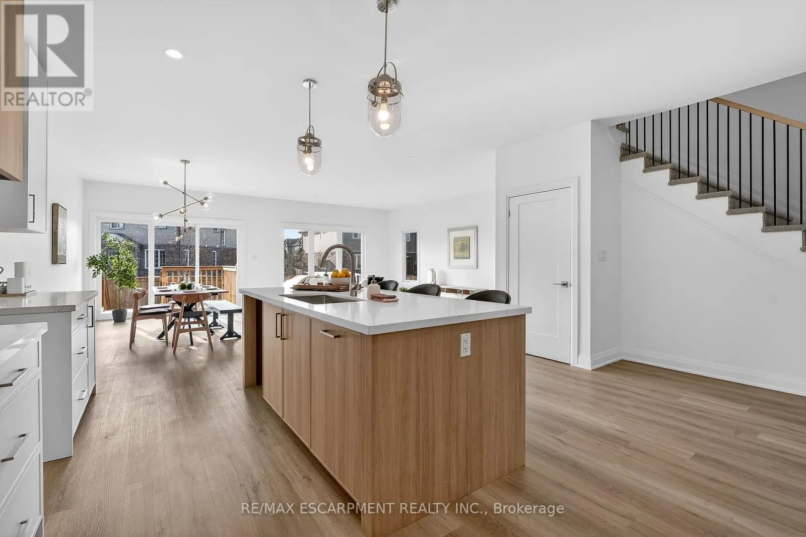 8868 ANGIE DRIVE
