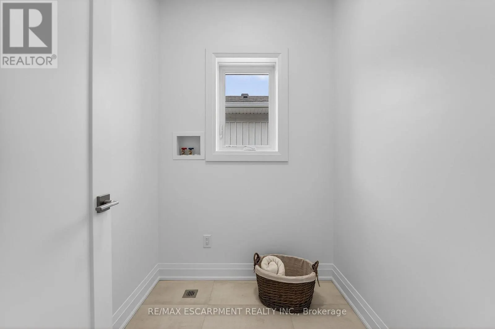 8868 ANGIE DRIVE