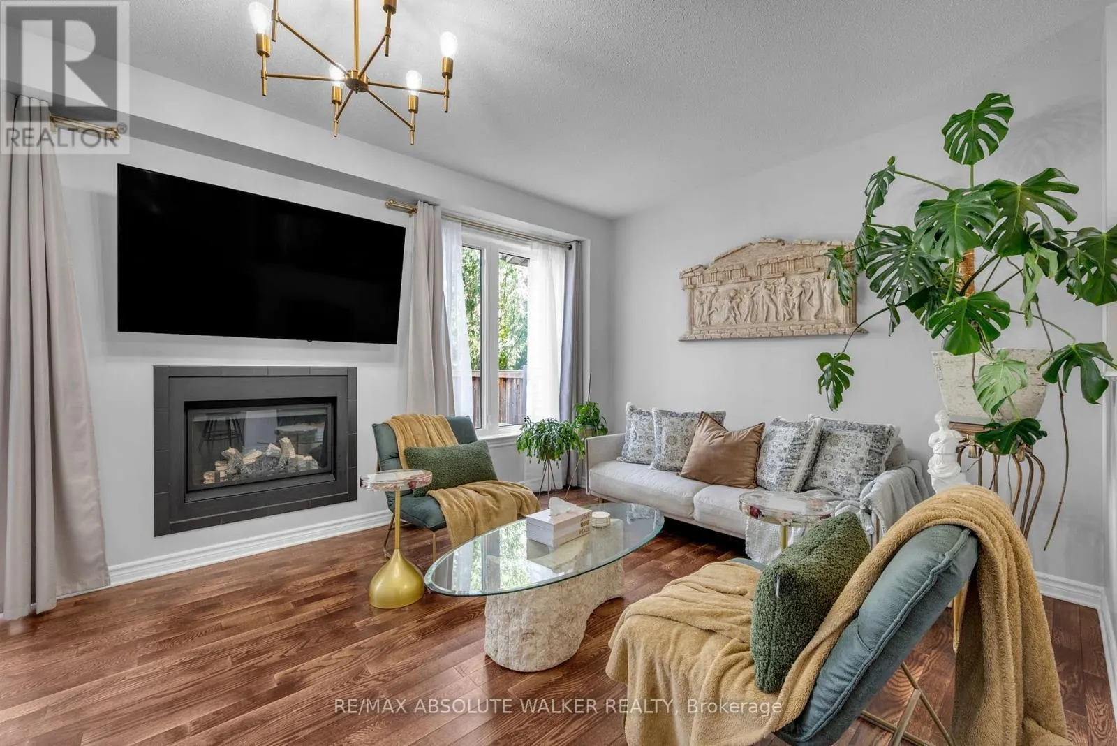 769 HAZELNUT CRESCENT