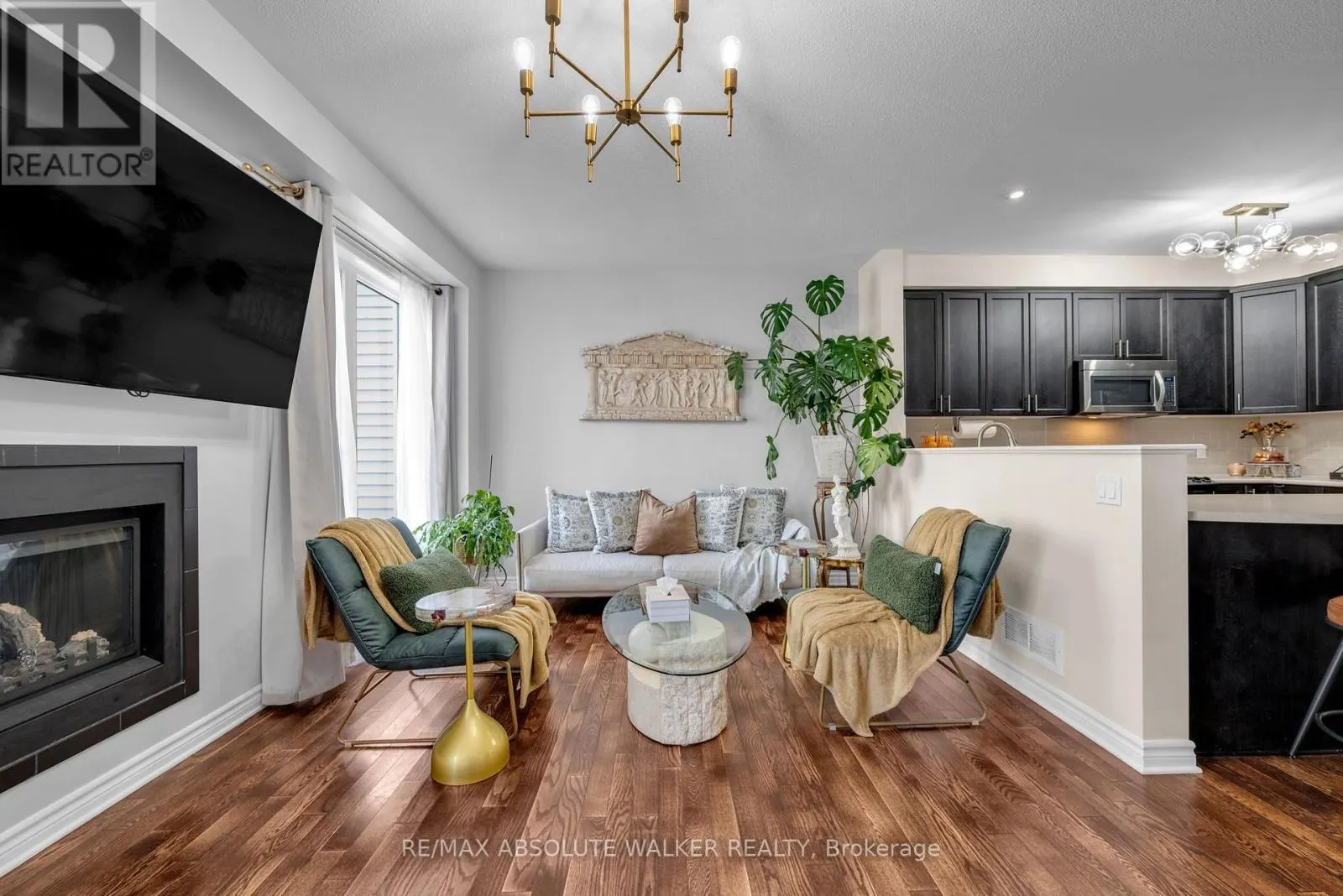 769 HAZELNUT CRESCENT