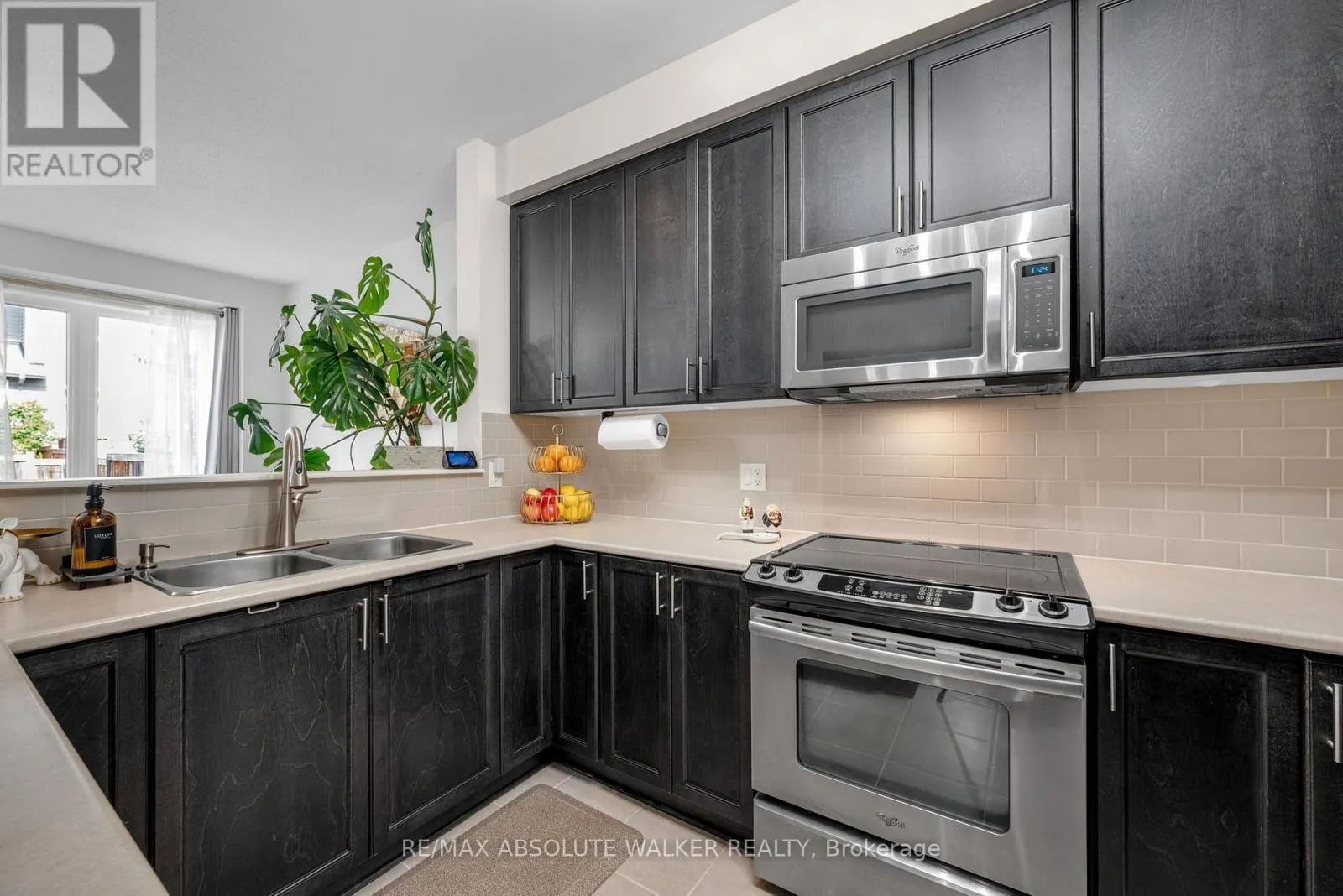 769 HAZELNUT CRESCENT