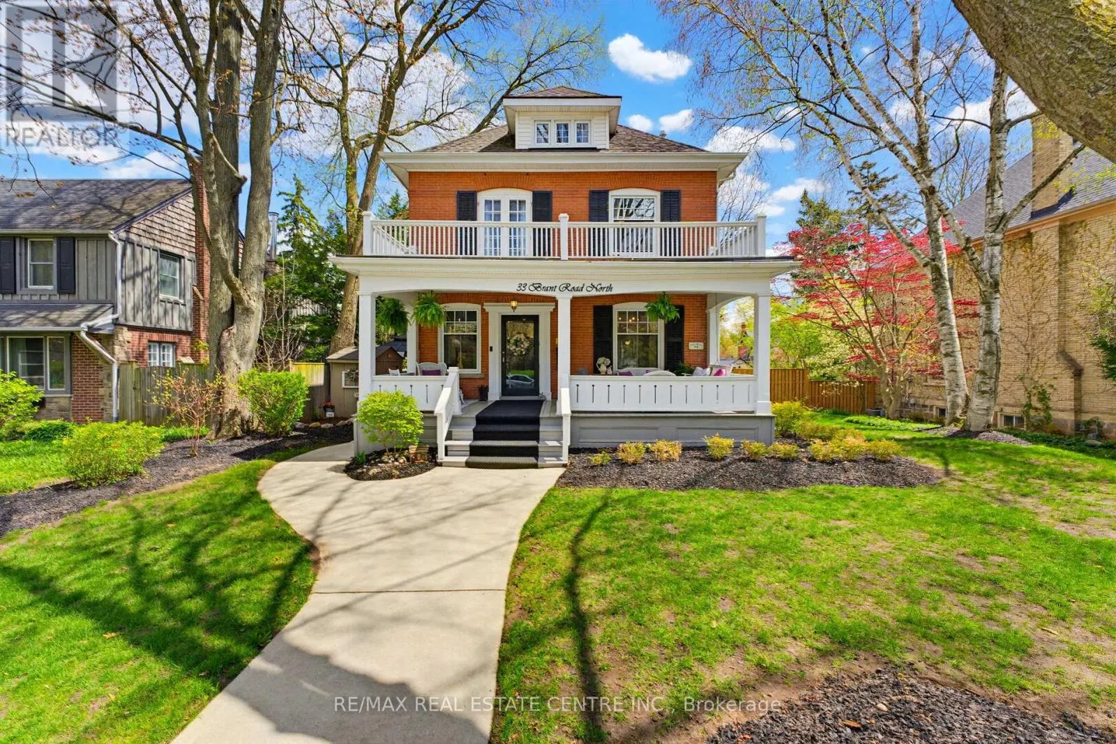 33 BRANT ROAD N