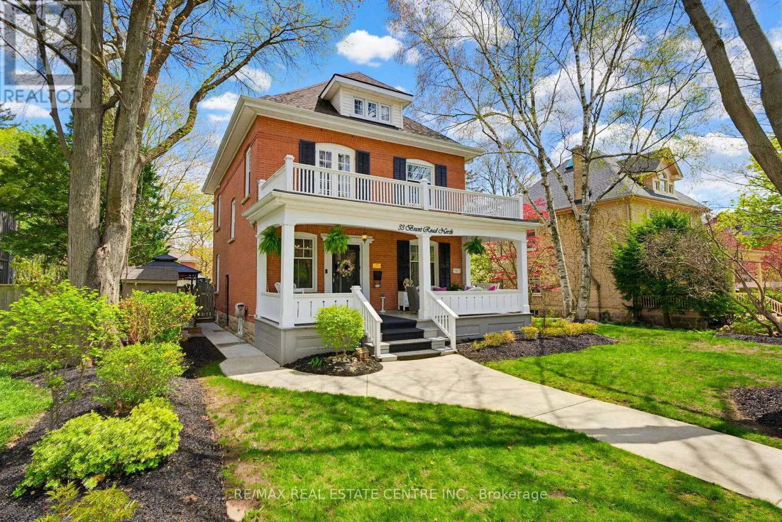 33 BRANT ROAD N