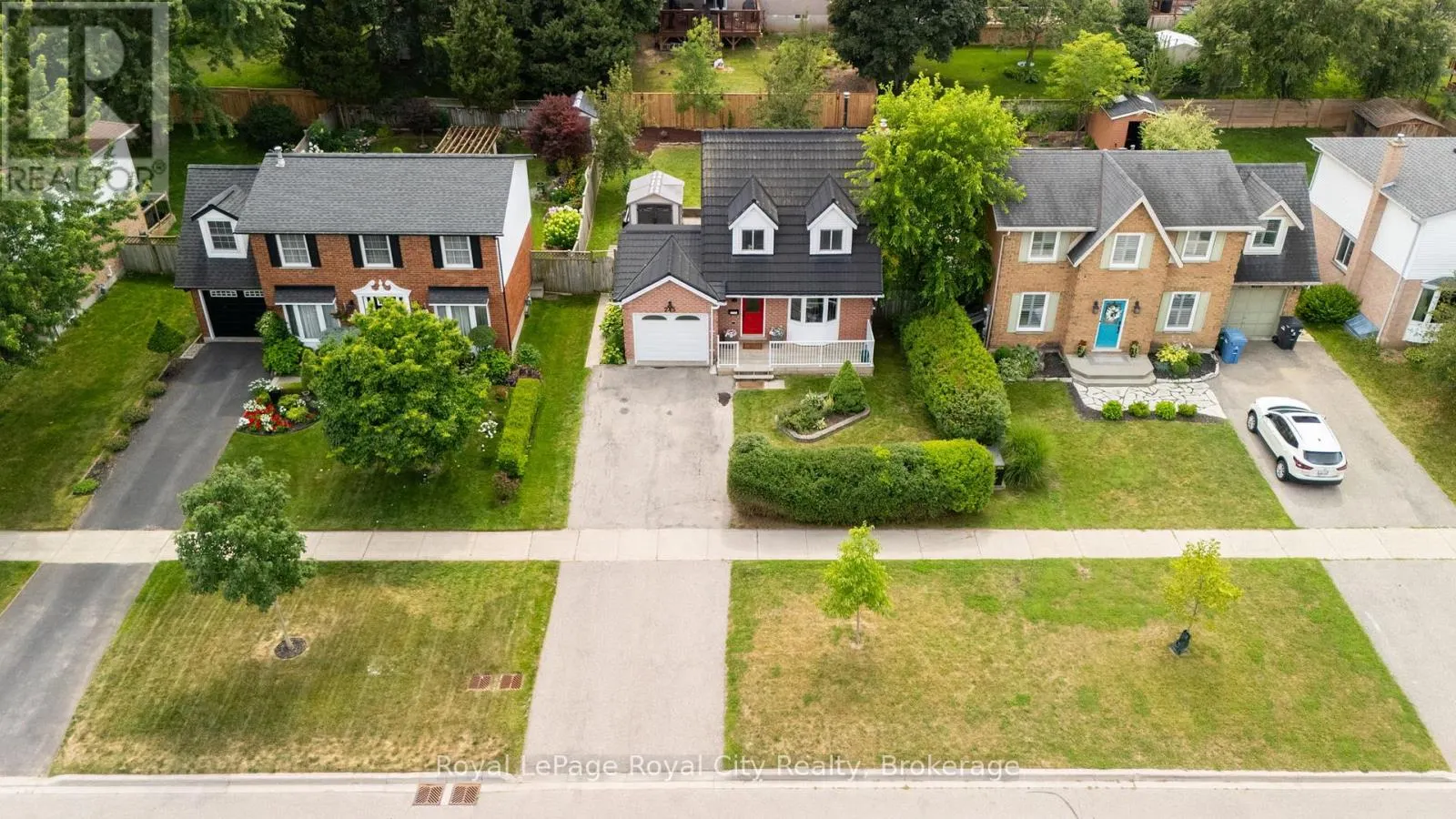245 ELMIRA ROAD S