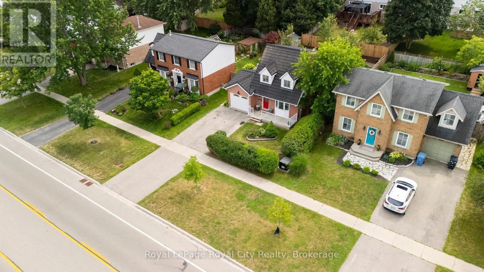 245 ELMIRA ROAD S