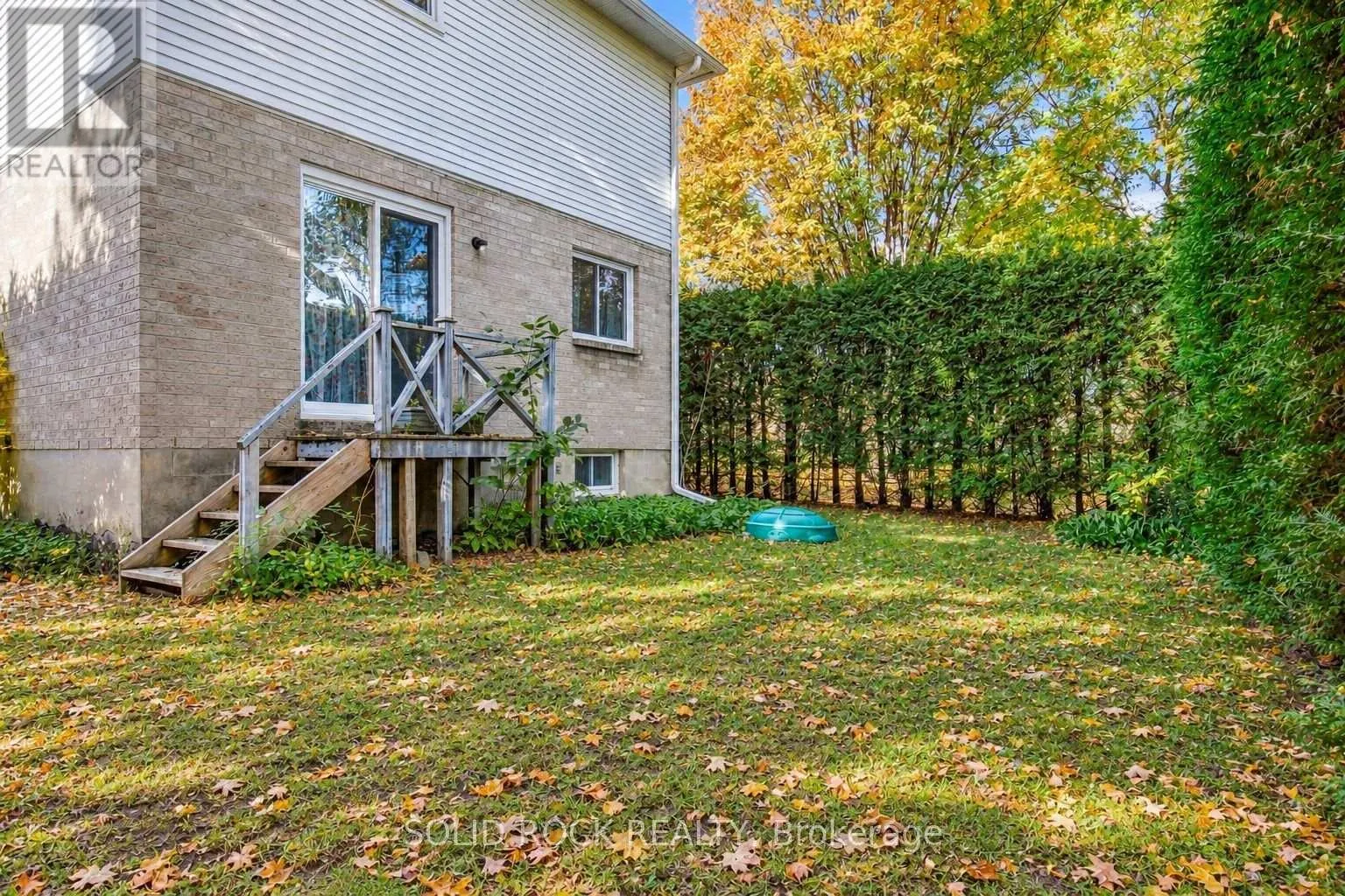 225 COLONEL DOUGLAS CRESCENT