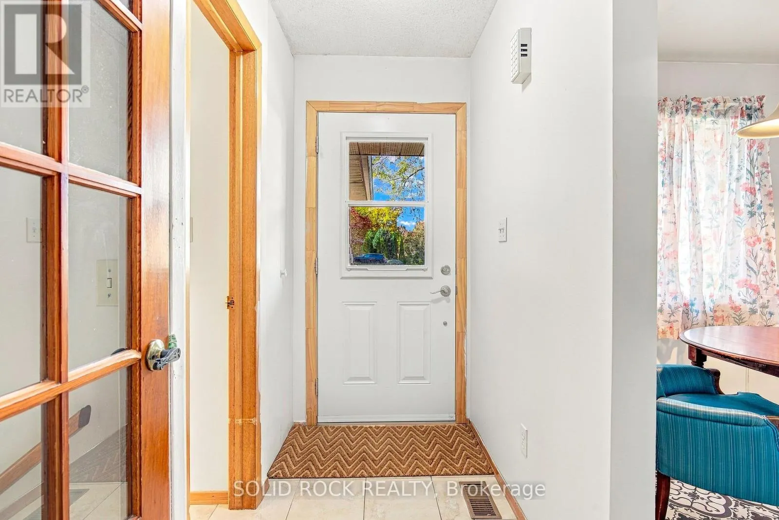 225 COLONEL DOUGLAS CRESCENT