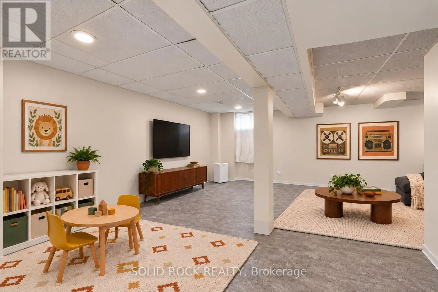 225 COLONEL DOUGLAS CRESCENT