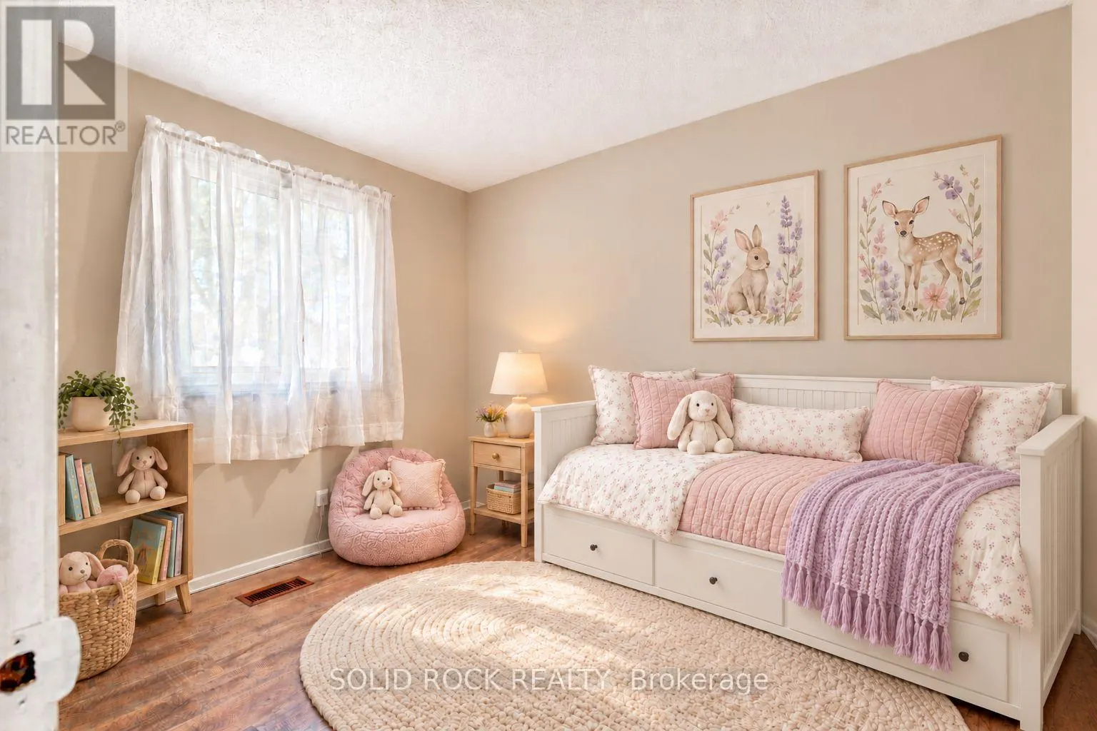 225 COLONEL DOUGLAS CRESCENT