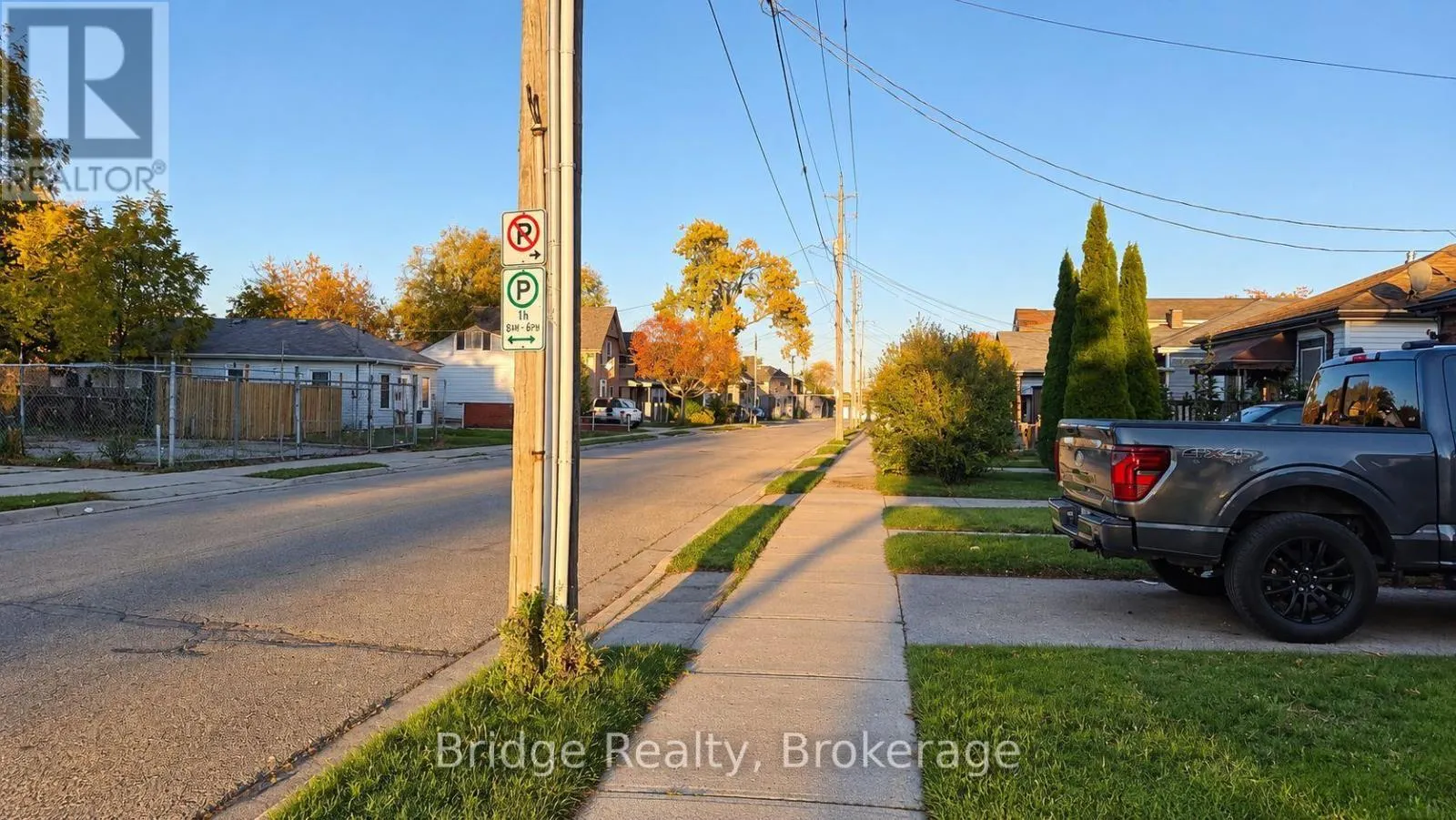 497 SIMCOE STREET